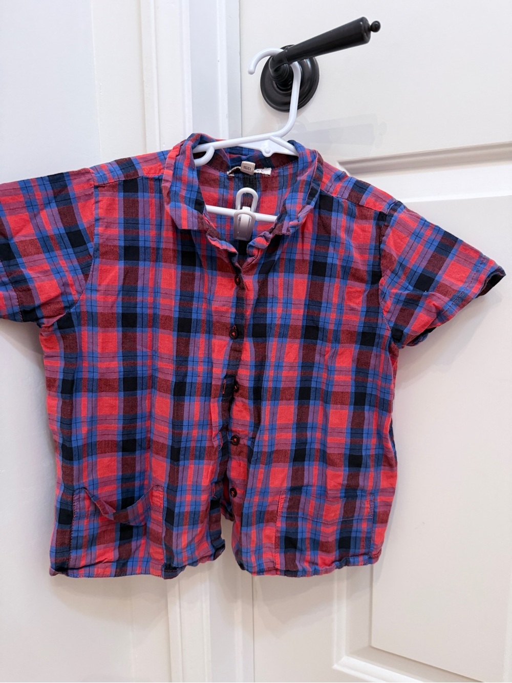 Caramel Red & Blue Plaid Short-Sleeve Button-Down Shirt